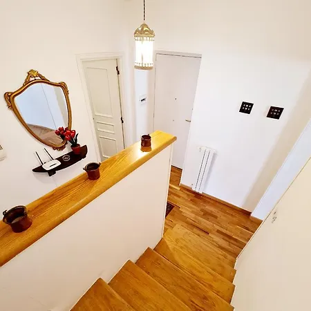 Natoli Apartament *