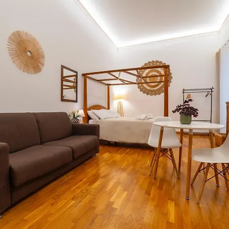 Natoli Apartment *